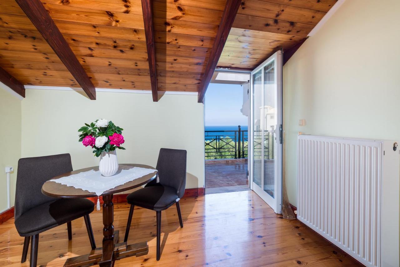 Soso'S Sea View Apartment Plános Екстериор снимка